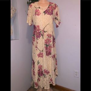Vintage Starina Floral Lace Dress Woman’s size Large Aline Ivory short sleeve co